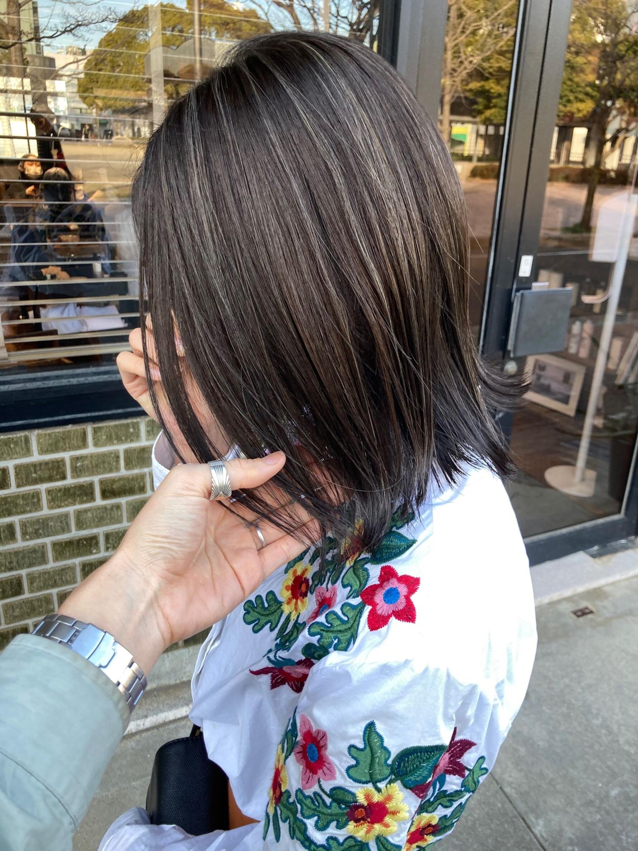 ミントグレージュ