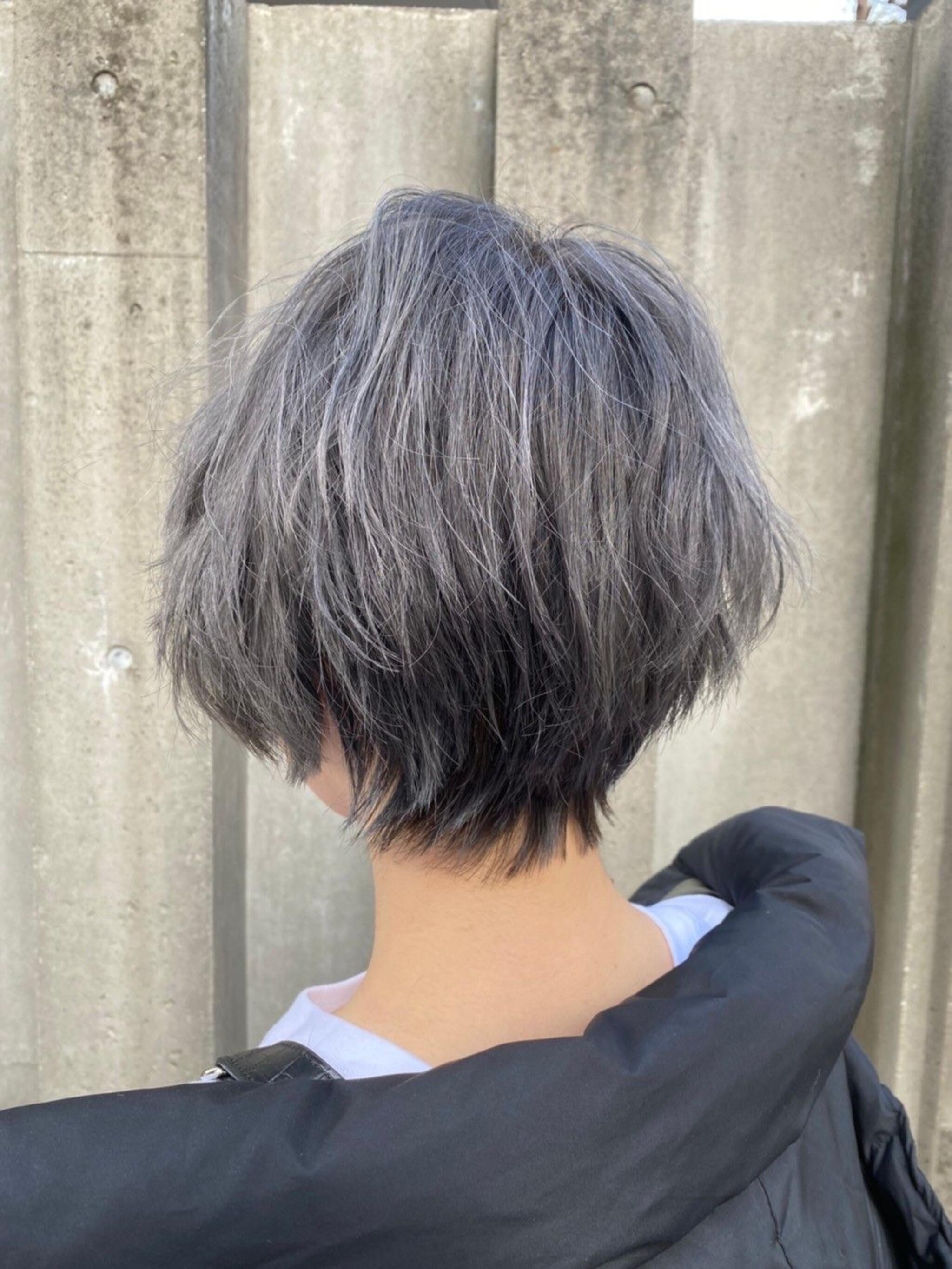 ショートボブ×アッシュグレー