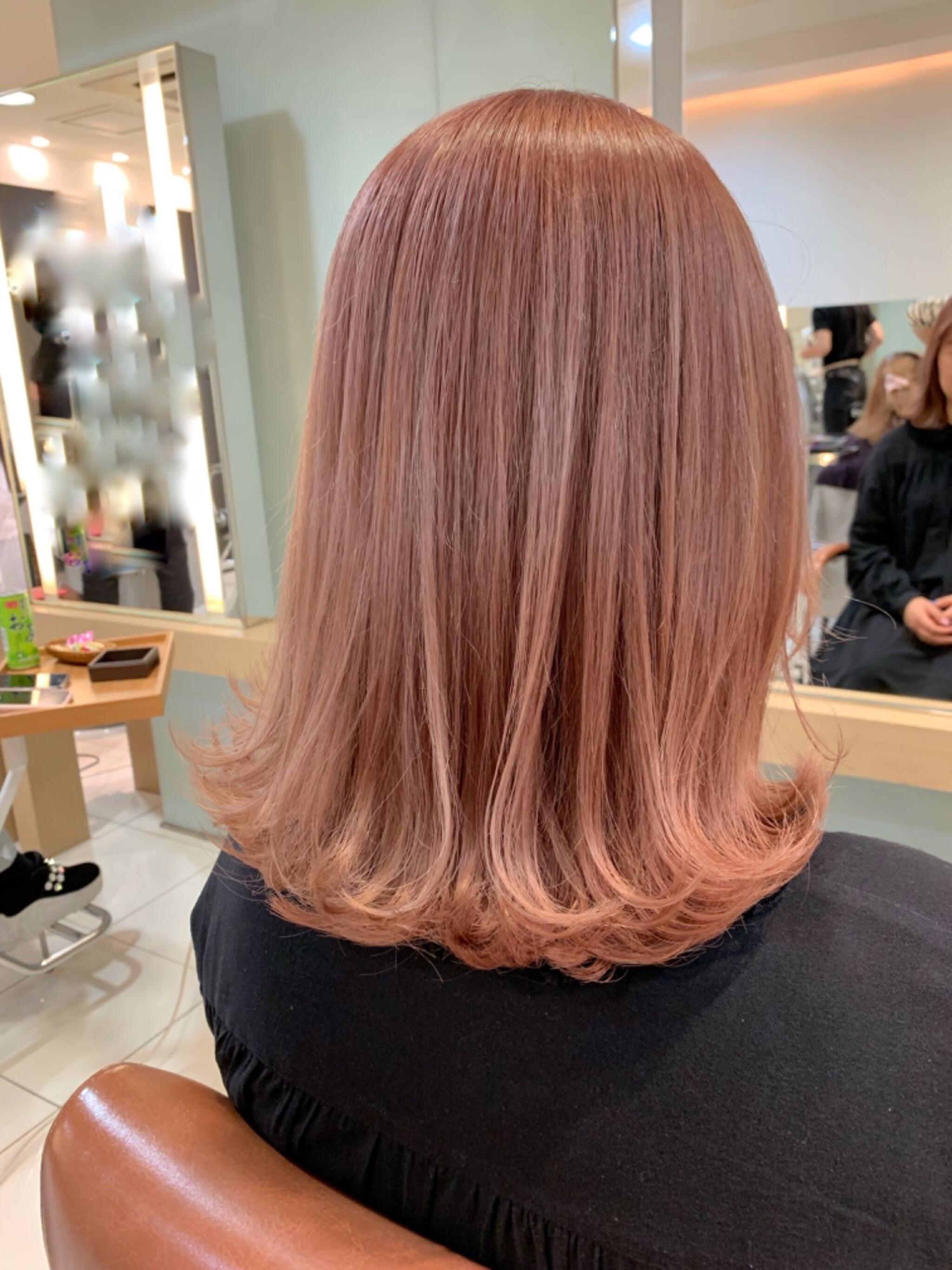 ストロベリーピンク