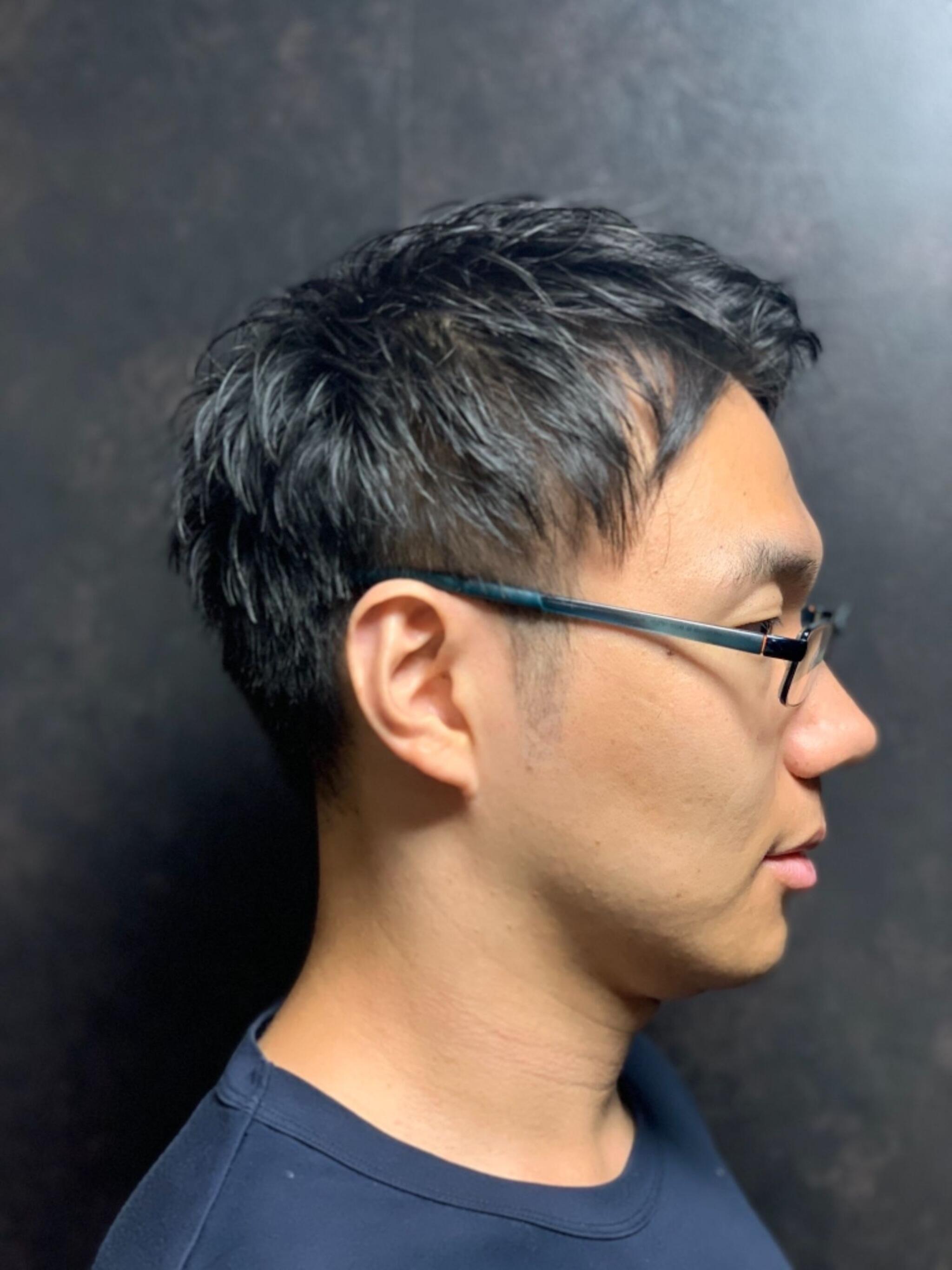 朝のセットが楽になるショートスタイル