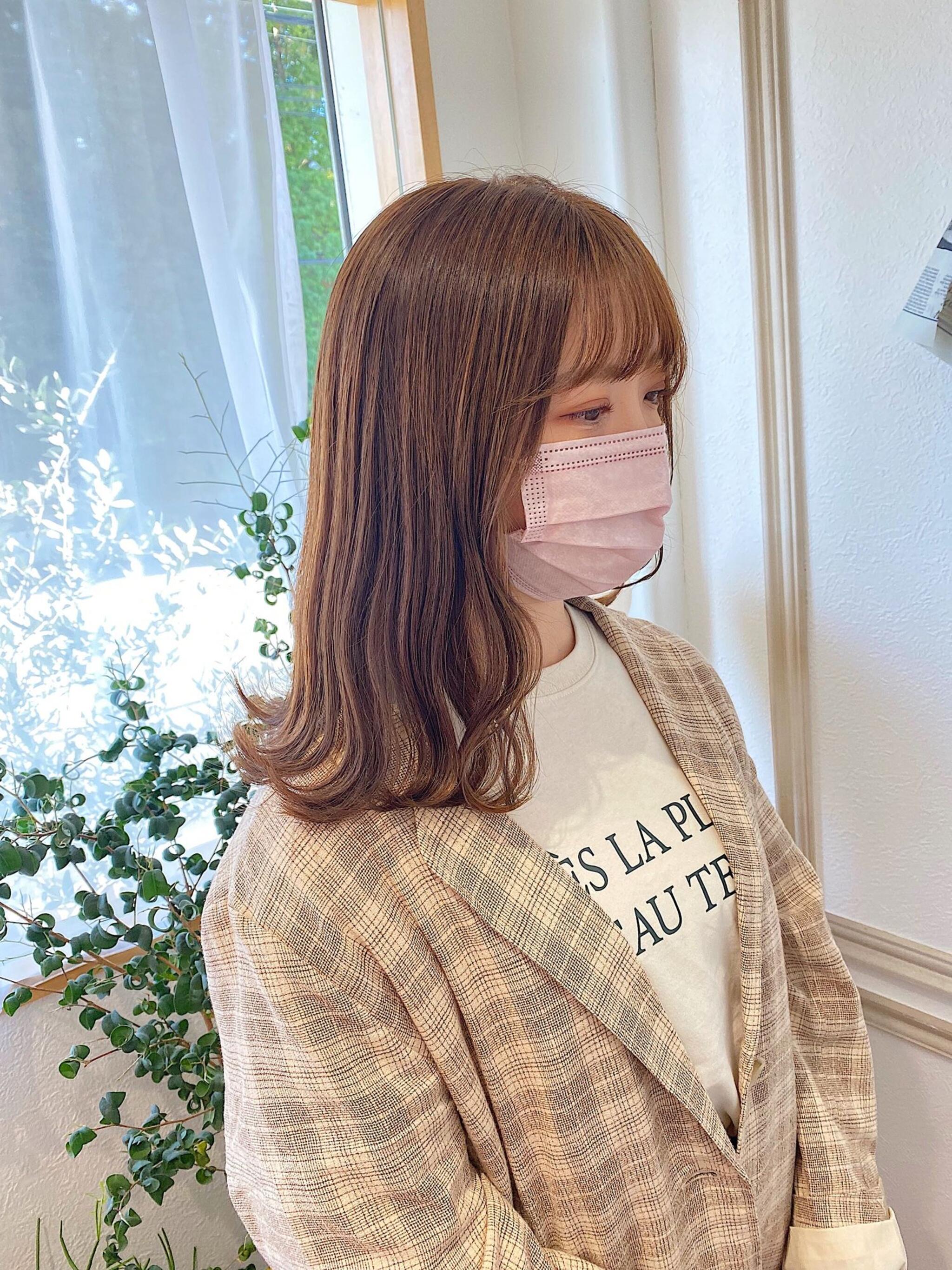 柔らかベージュ