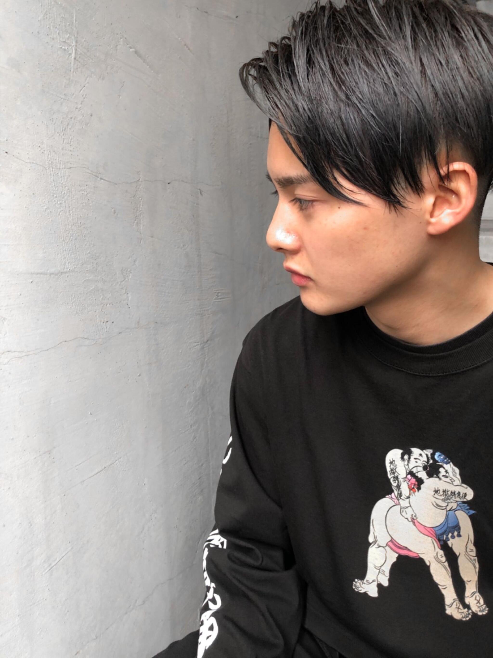 メンズカット、センターパート、アッシュブラウン、フェード、刈り上げ、アップバング、ソフトツーブロック