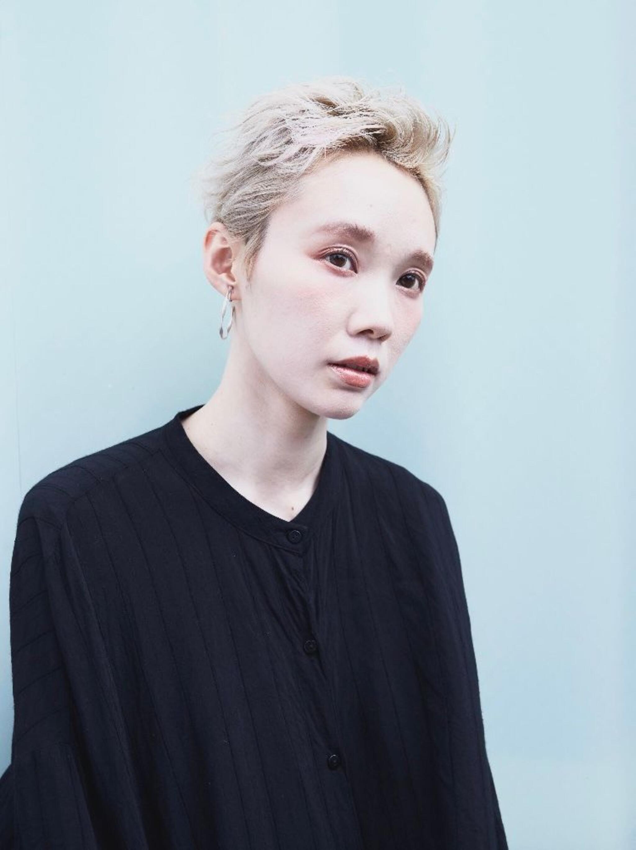 blond +short