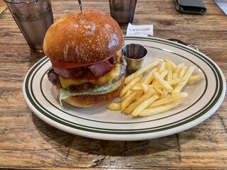 HAMBURGER DINER FLIP-FLOP - 那覇市字安里/ハンバーガー店 | Yahoo!マップ