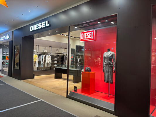 DIESEL ららぽーとEXPOCITY - 吹田市千里万博公園/衣料品店