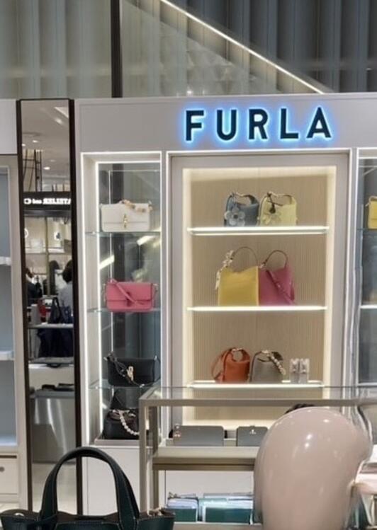 大阪梅田阪急のフルラ正規店購入しました。 大阪梅田阪急のフルラ正規店購入しました。