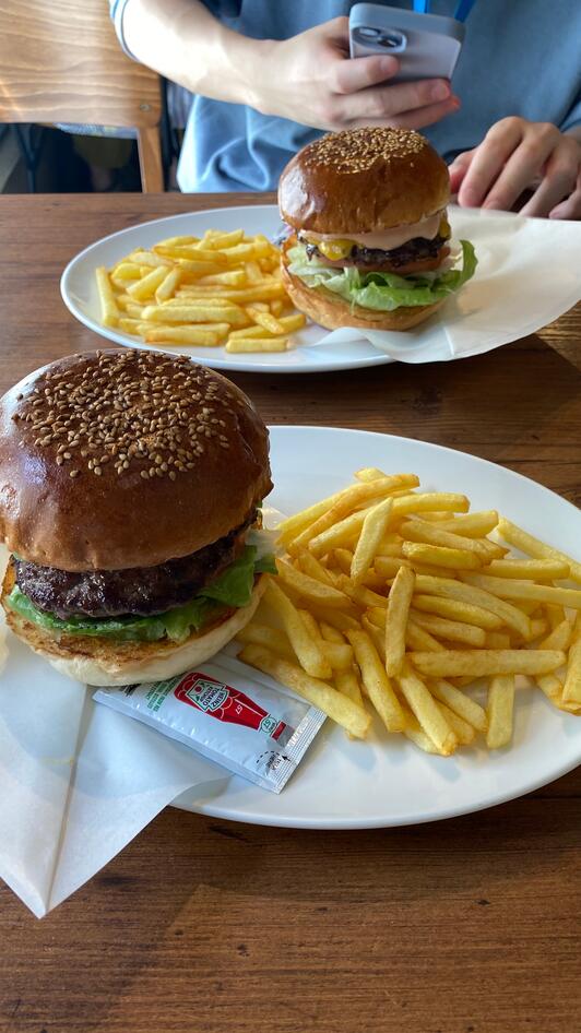 メニュー : Authentic - 港区赤坂/ハンバーガー店 | Yahoo!マップ