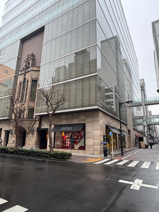 即日発送 バーニーズニューヨーク 銀座正規店購入 2度使用 定価35800円 LOHEN＞の期間限定ストアが限定アイテムを携えバーニーズ