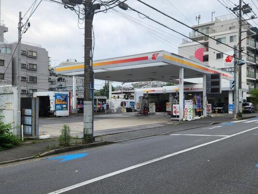 アポロステーション apollostation セルフ川崎百合ヶ丘SS / 関東礦油 - 川崎市麻生区