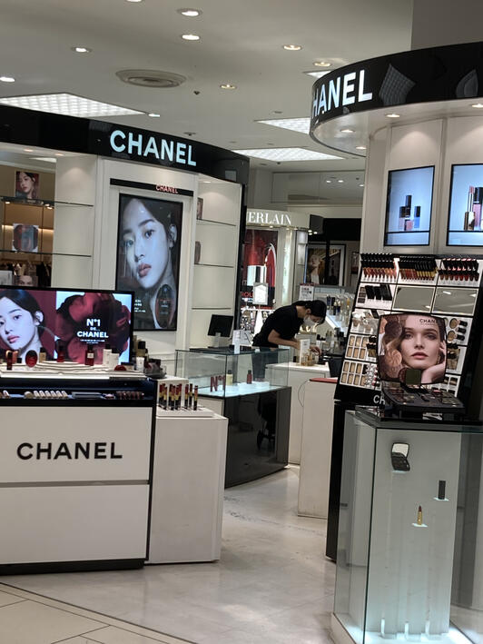 CHANEL店舗ディスプレイ 487a73ca1e784cd847299419520eb8
