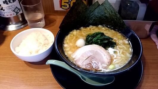 晴天屋  横浜家系ラーメン 晴天家 十日市場店 - 十日市場/ラーメン
