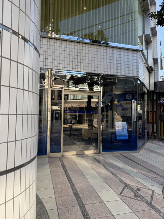 下北沢北口銀行前にて 楽天ブックス: 下北沢北口、銀行前にて - YASUKO