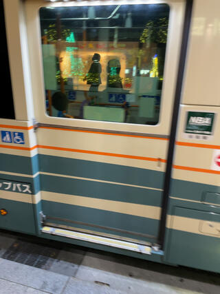 西武バス 吉祥寺駅 行き バス停看板 西武バス「吉祥寺駅」バス停留所／ホームメイト