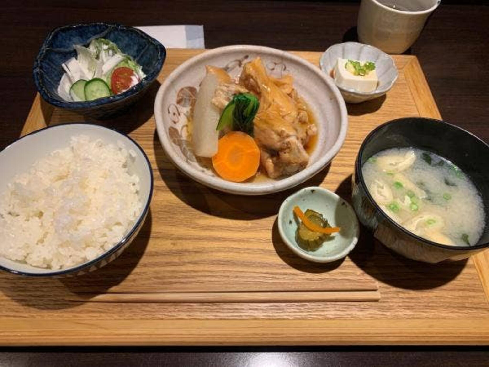 日常茶飯事 いづみ - 千代田区神田和泉町会席・懐石料理店 | Yahoo!マップ