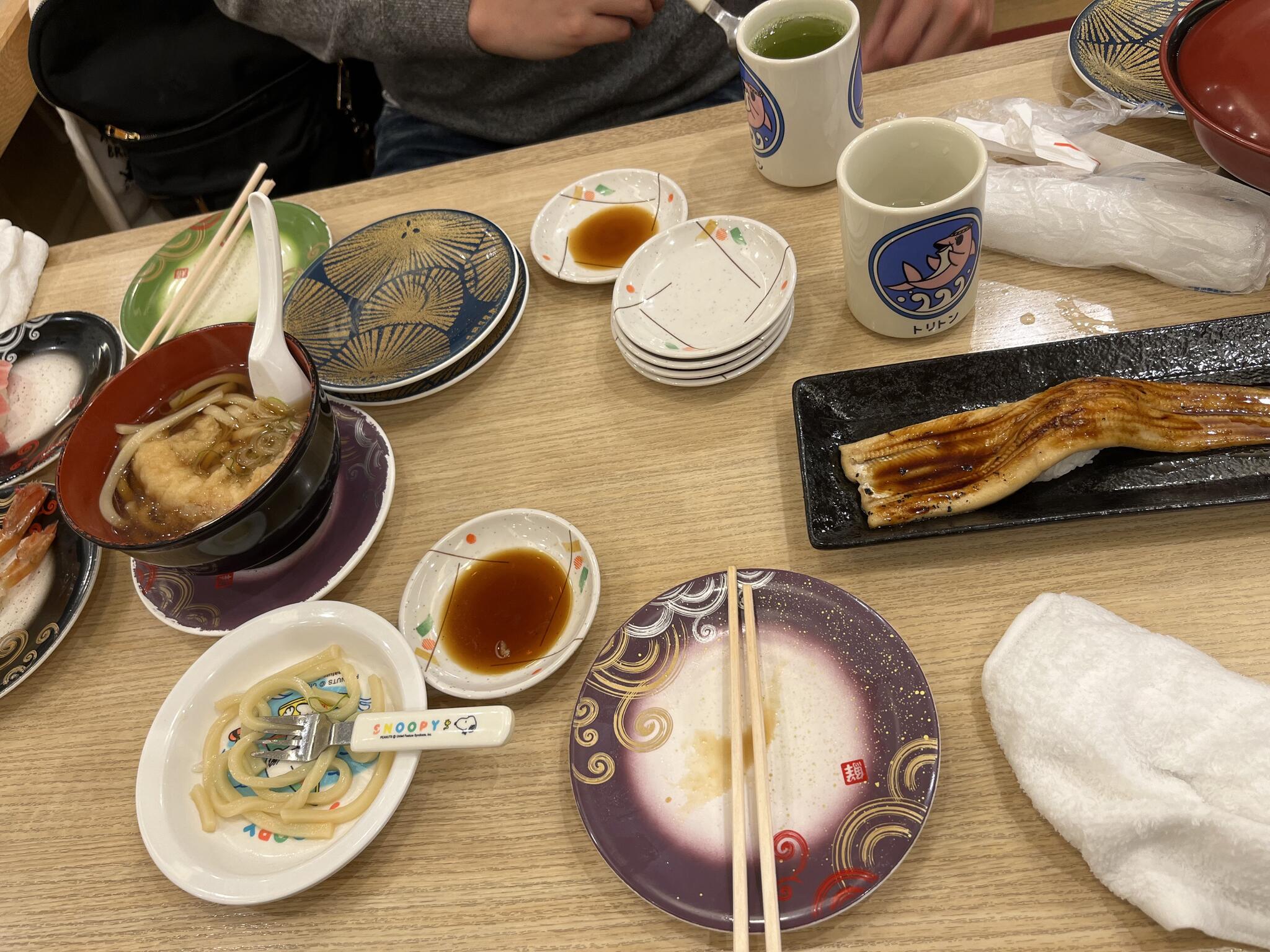 回転寿司トリトン 三輪店の代表写真1