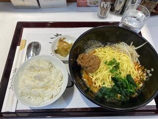 四川飯店博多大丸店(担々麺専門店)のクチコミ写真1