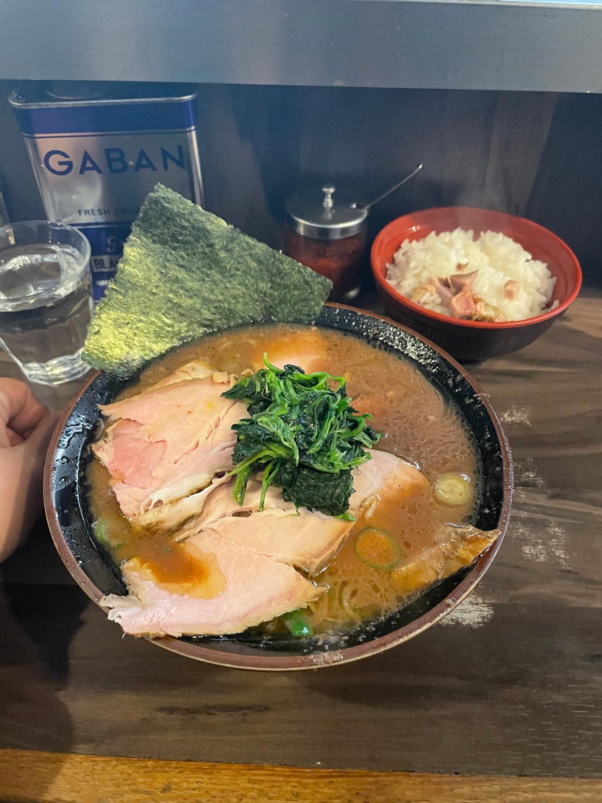 神田ラーメン わいずの代表写真3