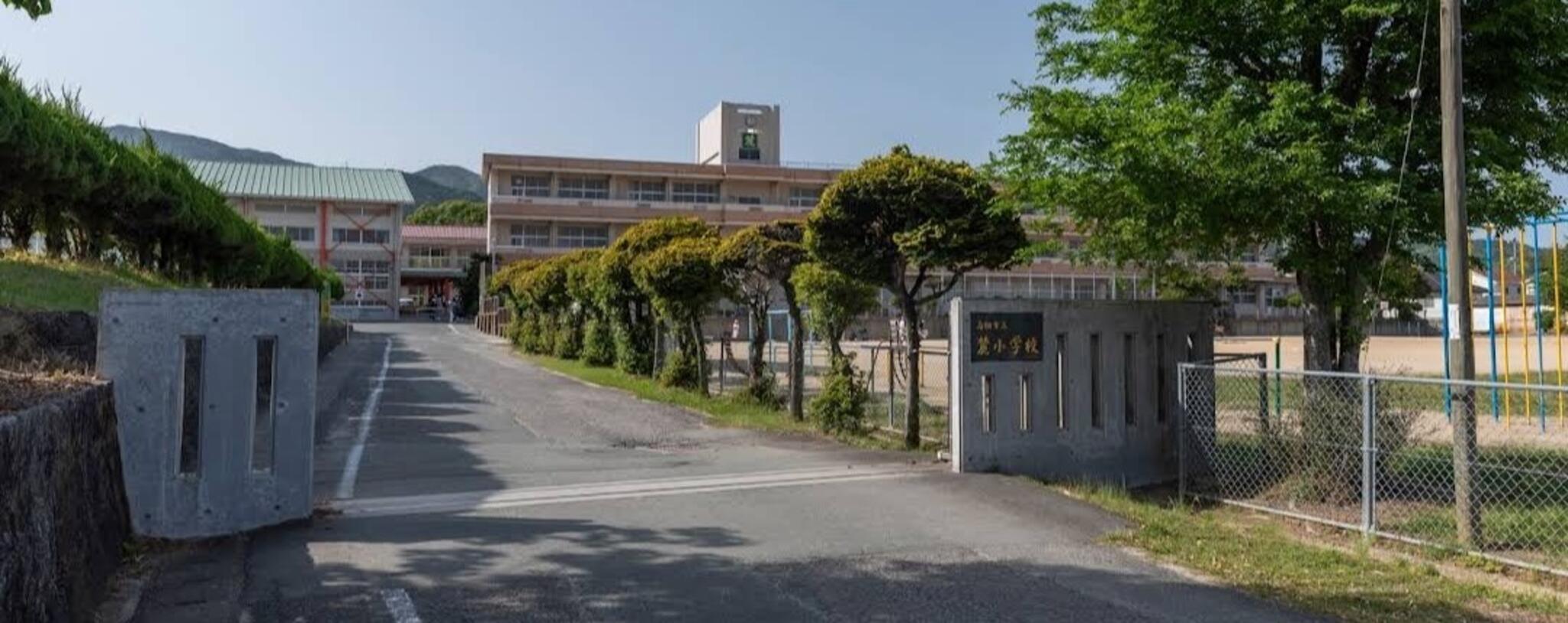 鳥栖市立麓小学校