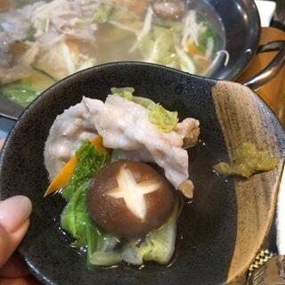 餃子酒家Tomoruの写真8