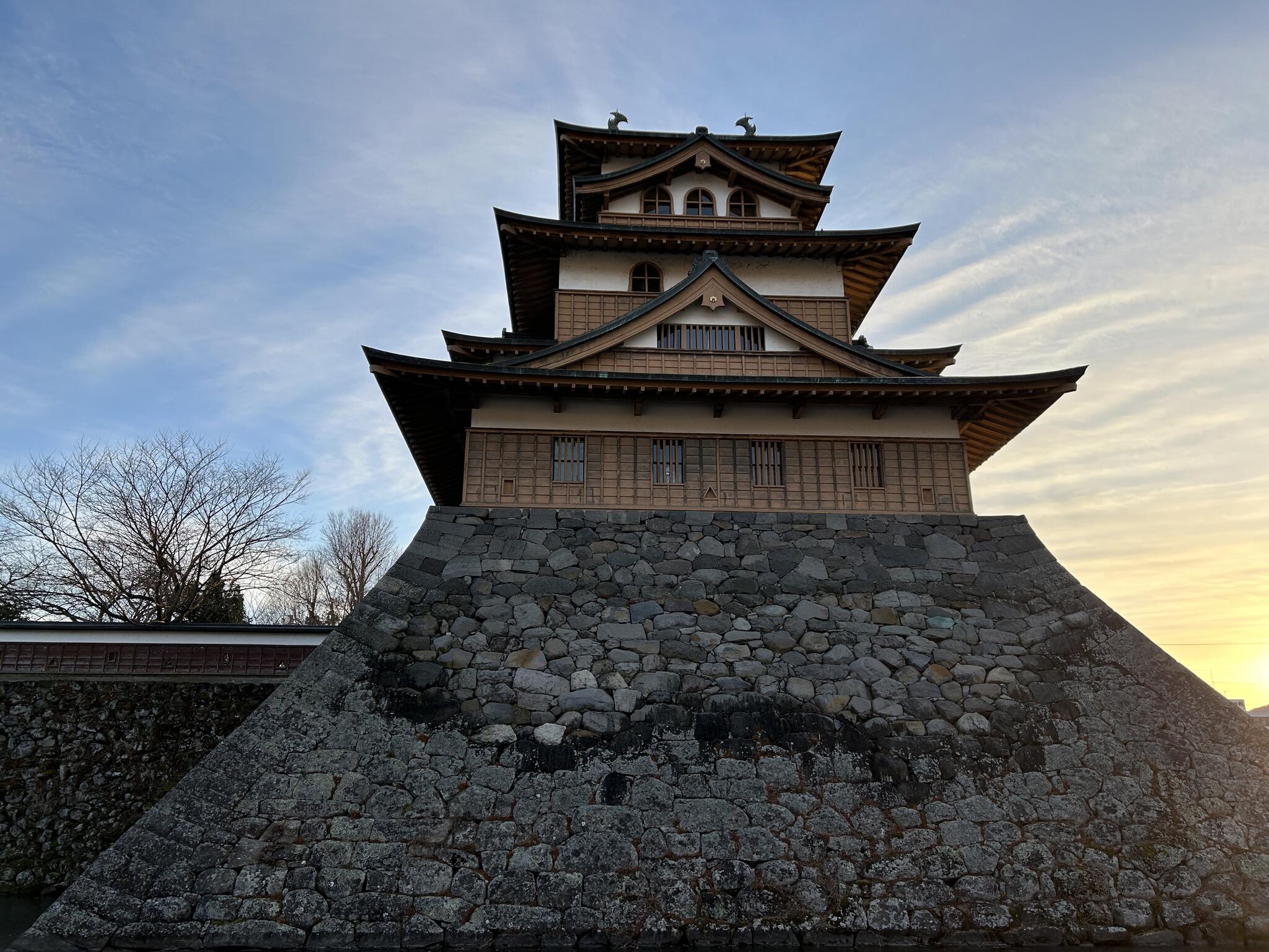 諏訪高島城 - 諏訪市高島/城・城跡 | Yahoo!マップ