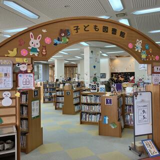 宮崎市立図書館の写真3