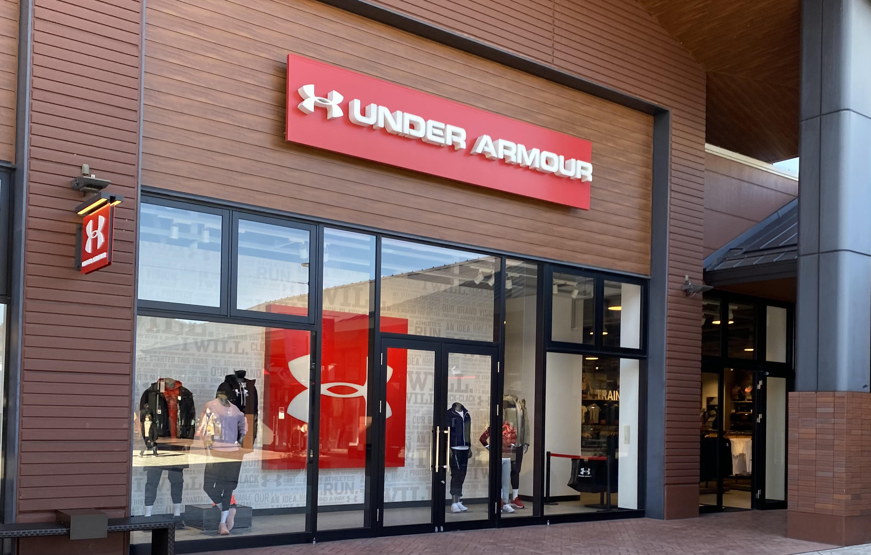 Under armour factory outlet house