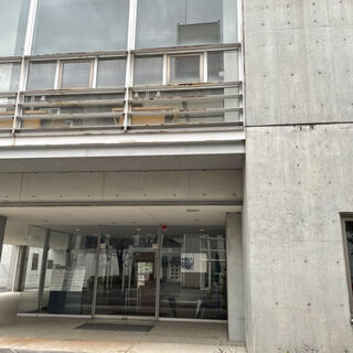 四日市大学情報センター図書館の写真1