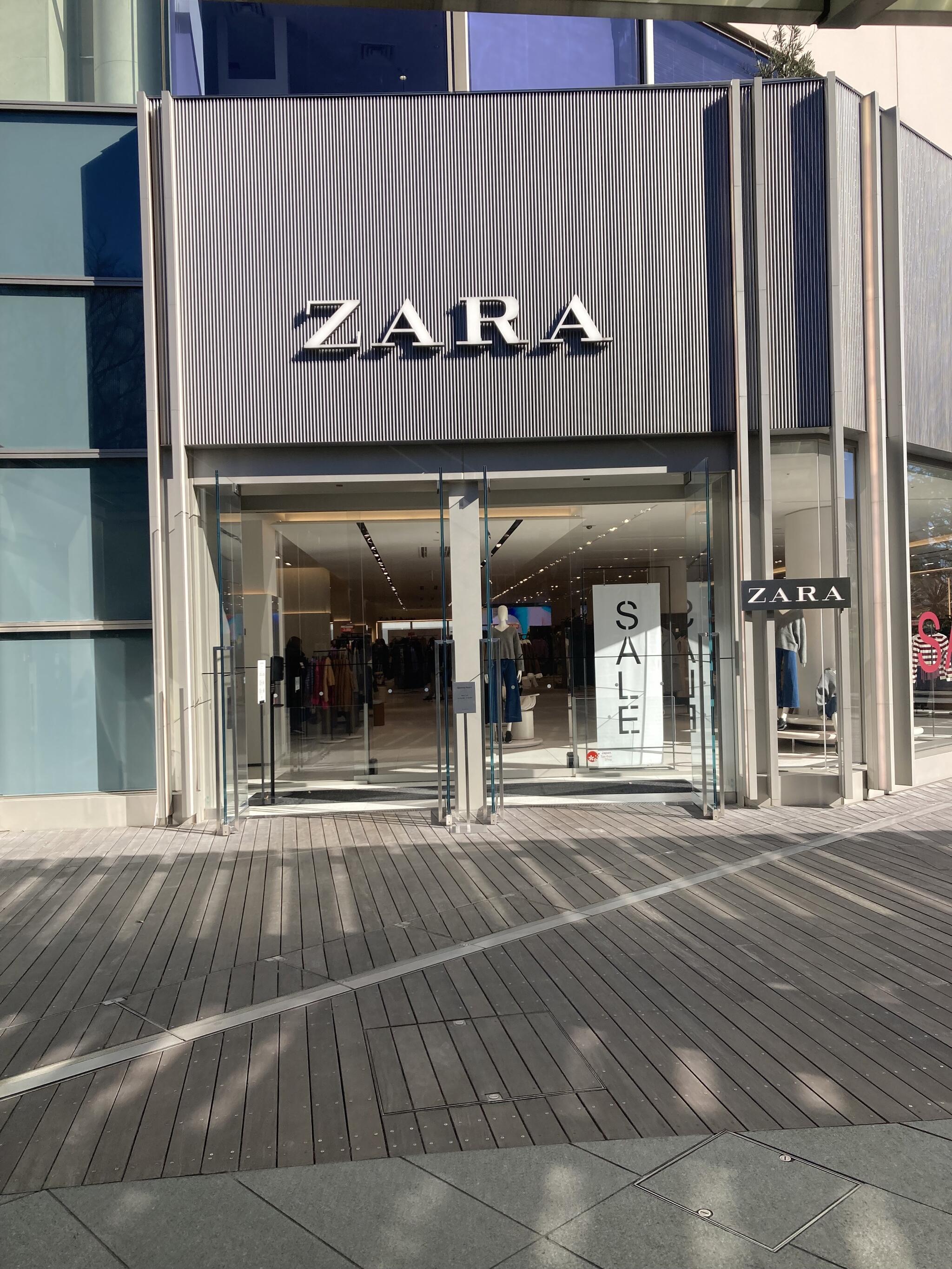 ZARA 六本木ヒルズ店 - 港区六本木/衣料品店 | Yahoo!マップ