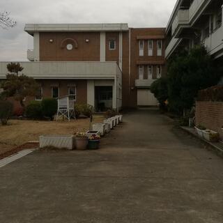 鴻巣市立川里中学校の写真1