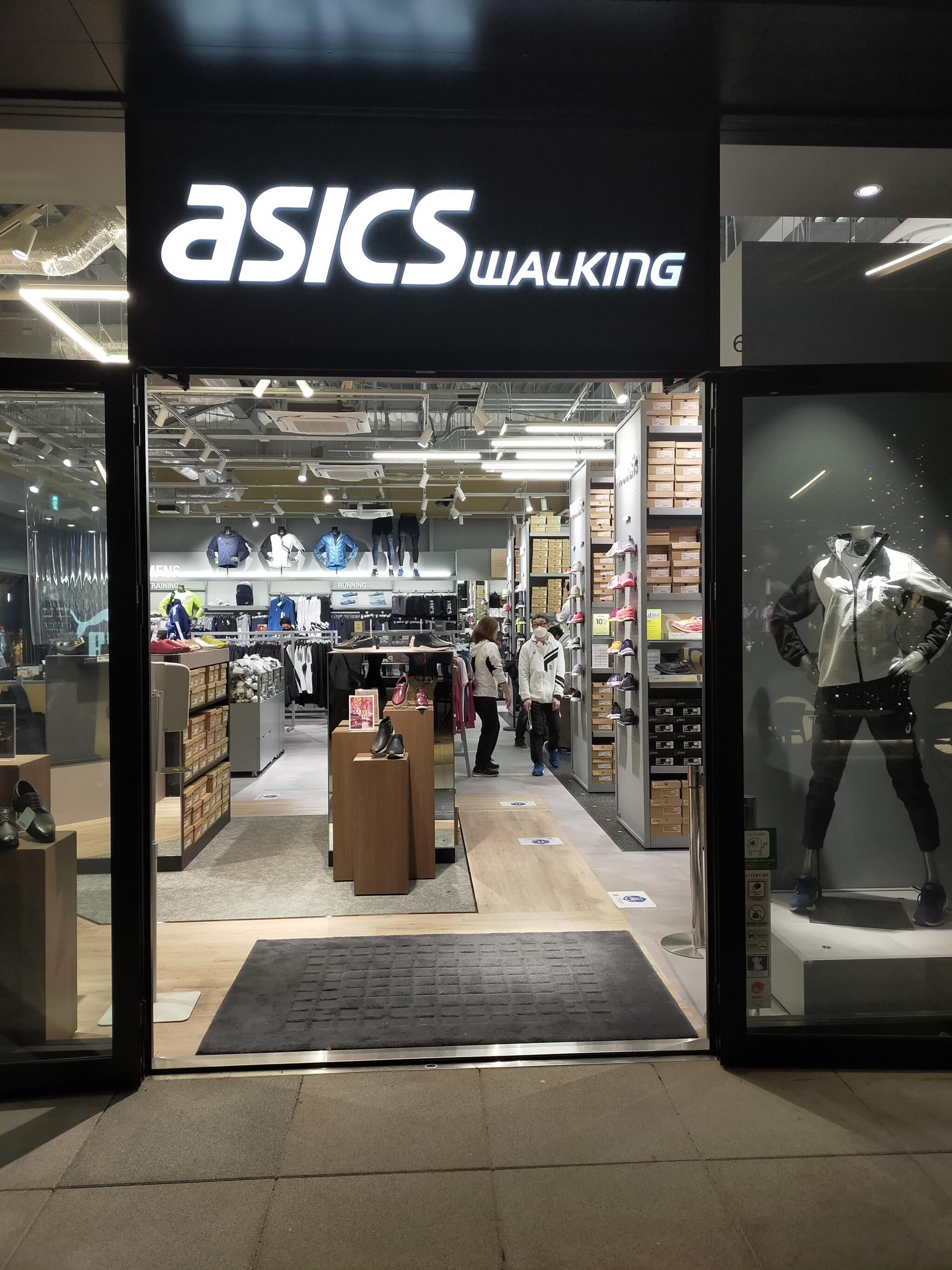 Asics factory best sale outlet delhi