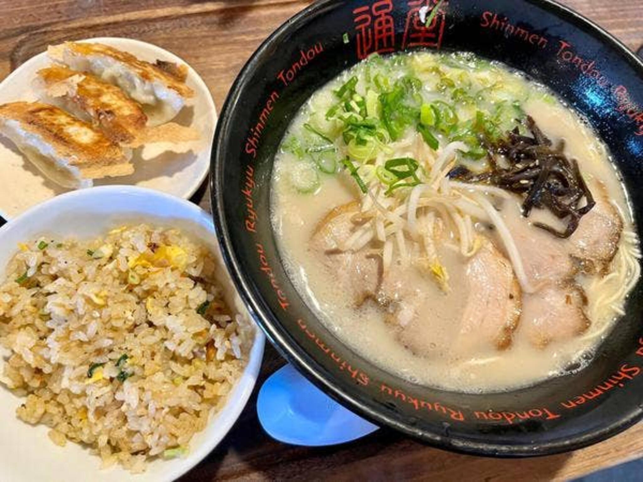 琉球新麺 通堂 儀保駅前店の代表写真10