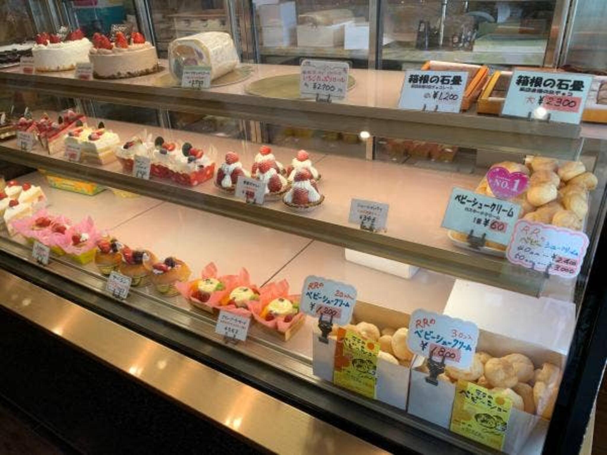 ララ洋菓子店 三島広小路店の代表写真9