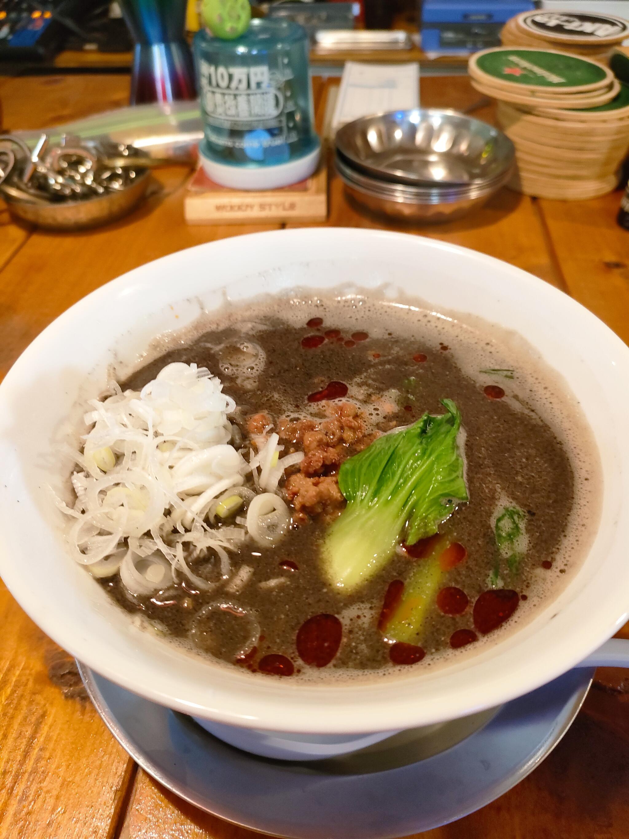 クチコミ : 浴びるほど食べたい担々麺 shiro to kuro - 加古川市平岡町新在家/ラーメン店 | Yahoo!マップ