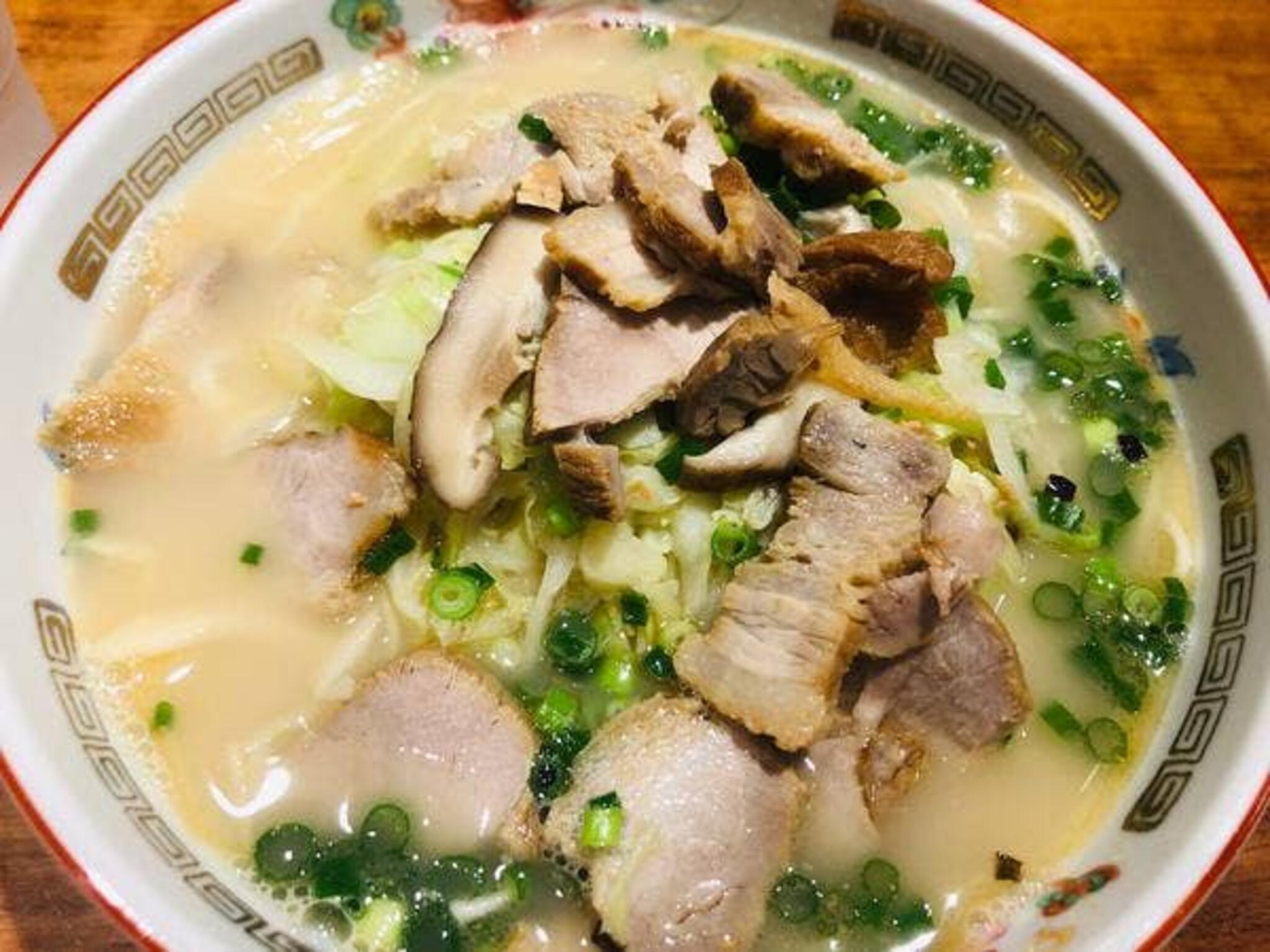 ラーメン専門 こむらさき アミュプラザ鹿児島店の代表写真9