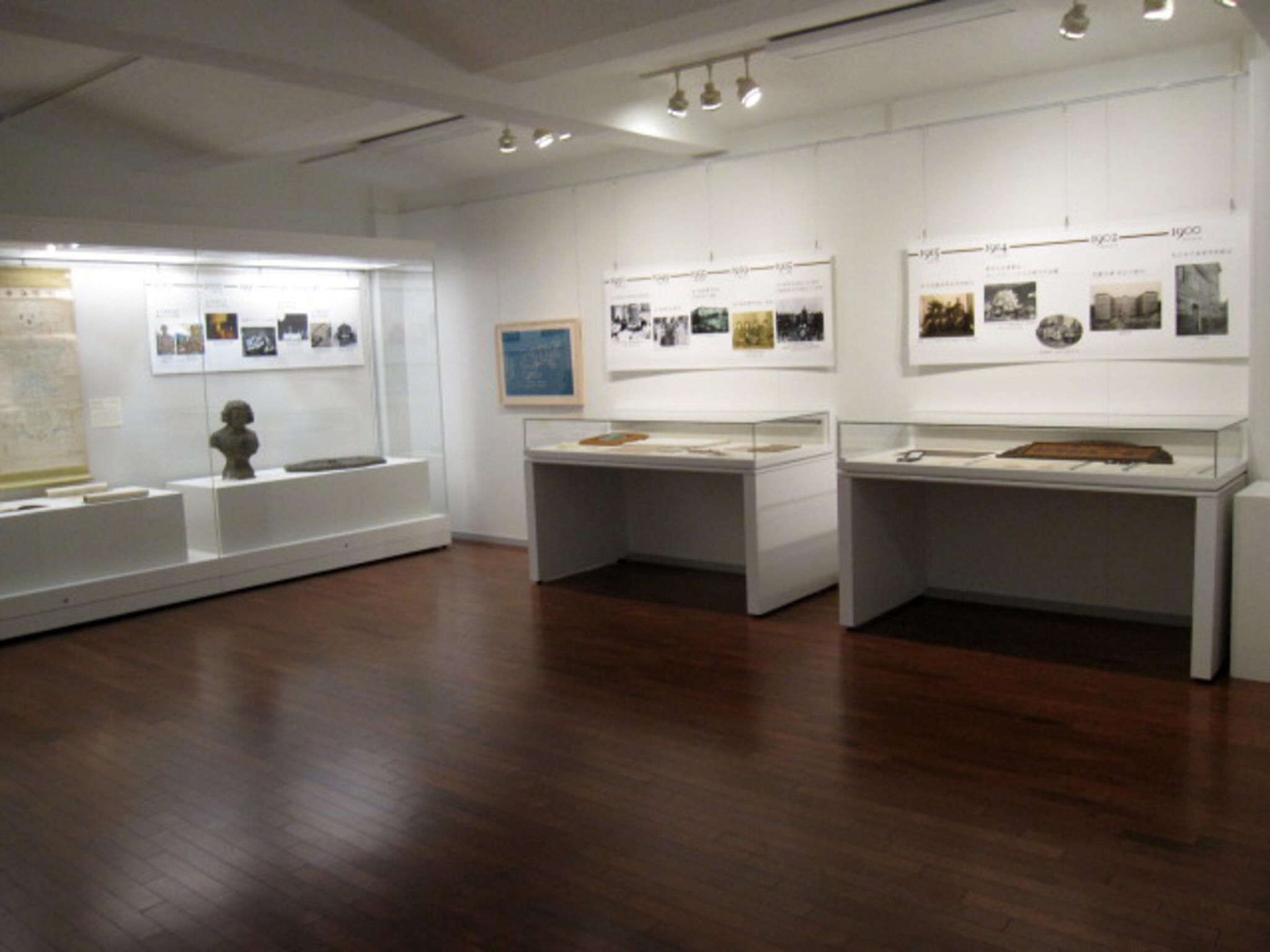 女子美術大学歴史資料展示室の代表写真3