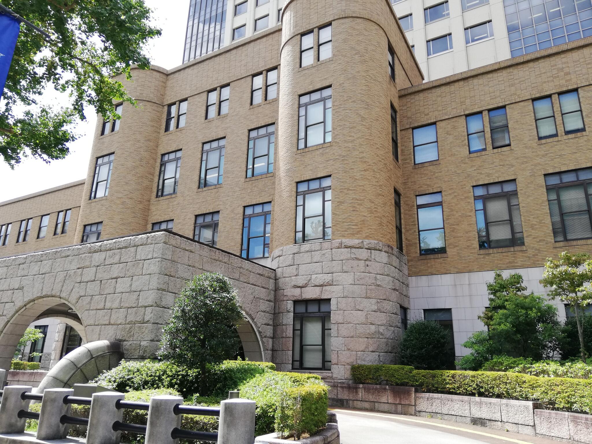 横浜簡易裁判所 横浜市中区日本大通/簡易裁判所 Yahoo!マップ