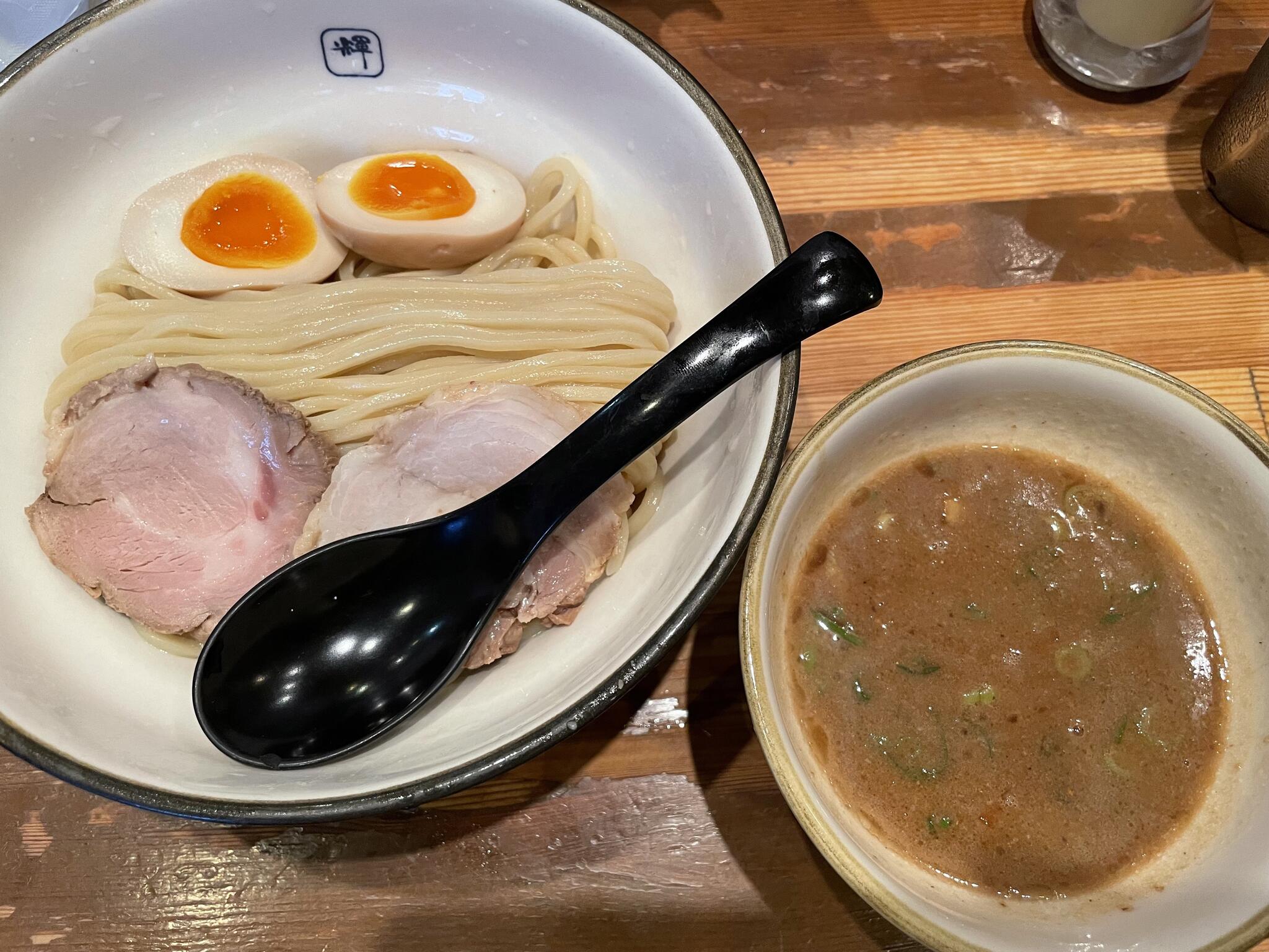 麺や 輝 大阪中津店の代表写真8
