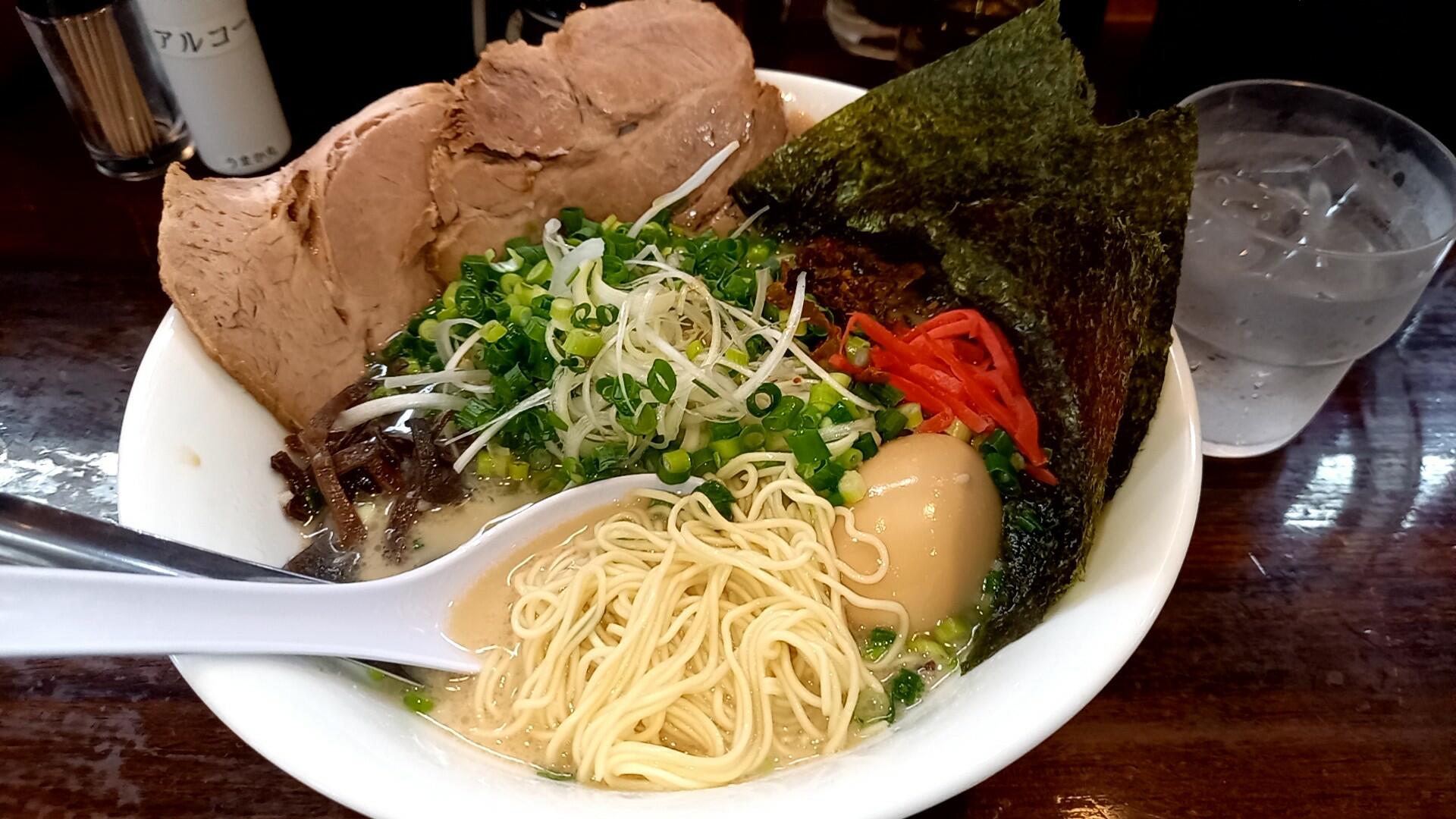 うまか丸 - 厚木市妻田南/ラーメン店 | Yahoo!マップ