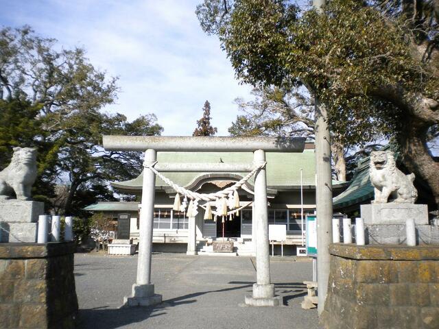 服織田神社 421-0422 静岡県牧之原市静波1235 安い 2