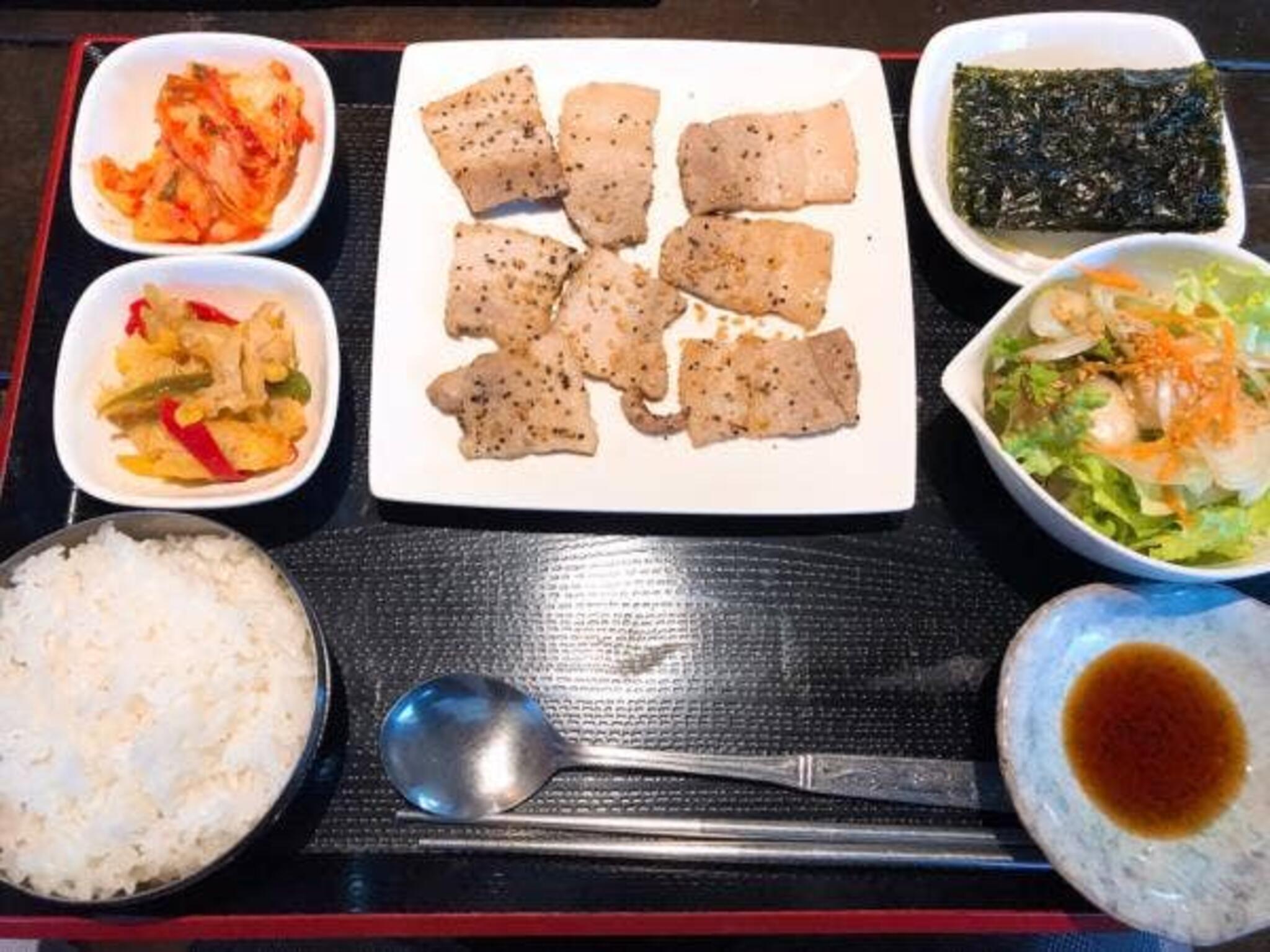 韓国料理 青唐辛子の代表写真3