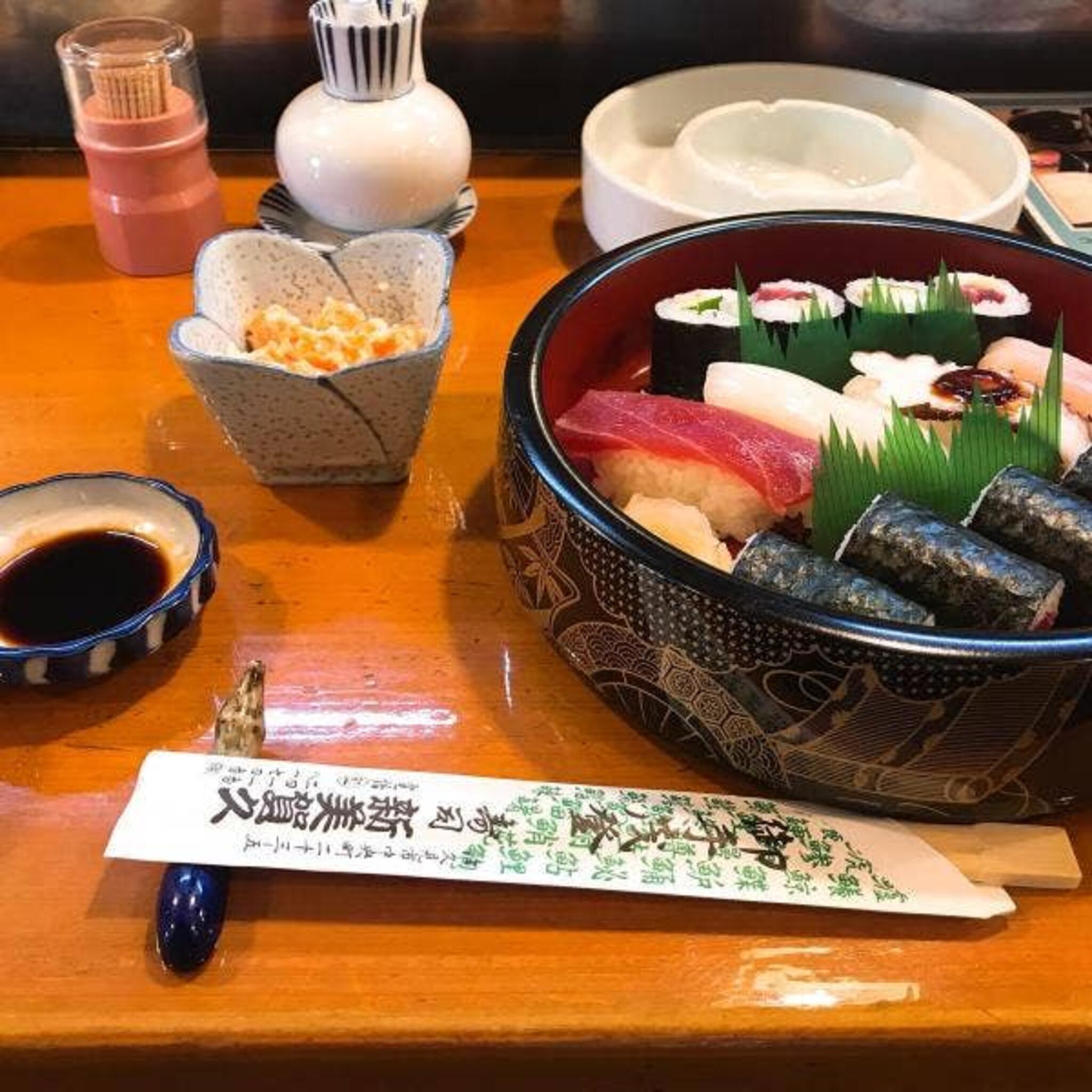 新美賀久寿司の代表写真3