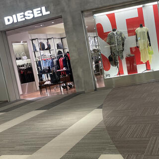 クチコミ : DIESEL ACC STORE 阪急西宮ガーデンズ - 西宮市高松町/衣料品店 | Yahoo!マップ