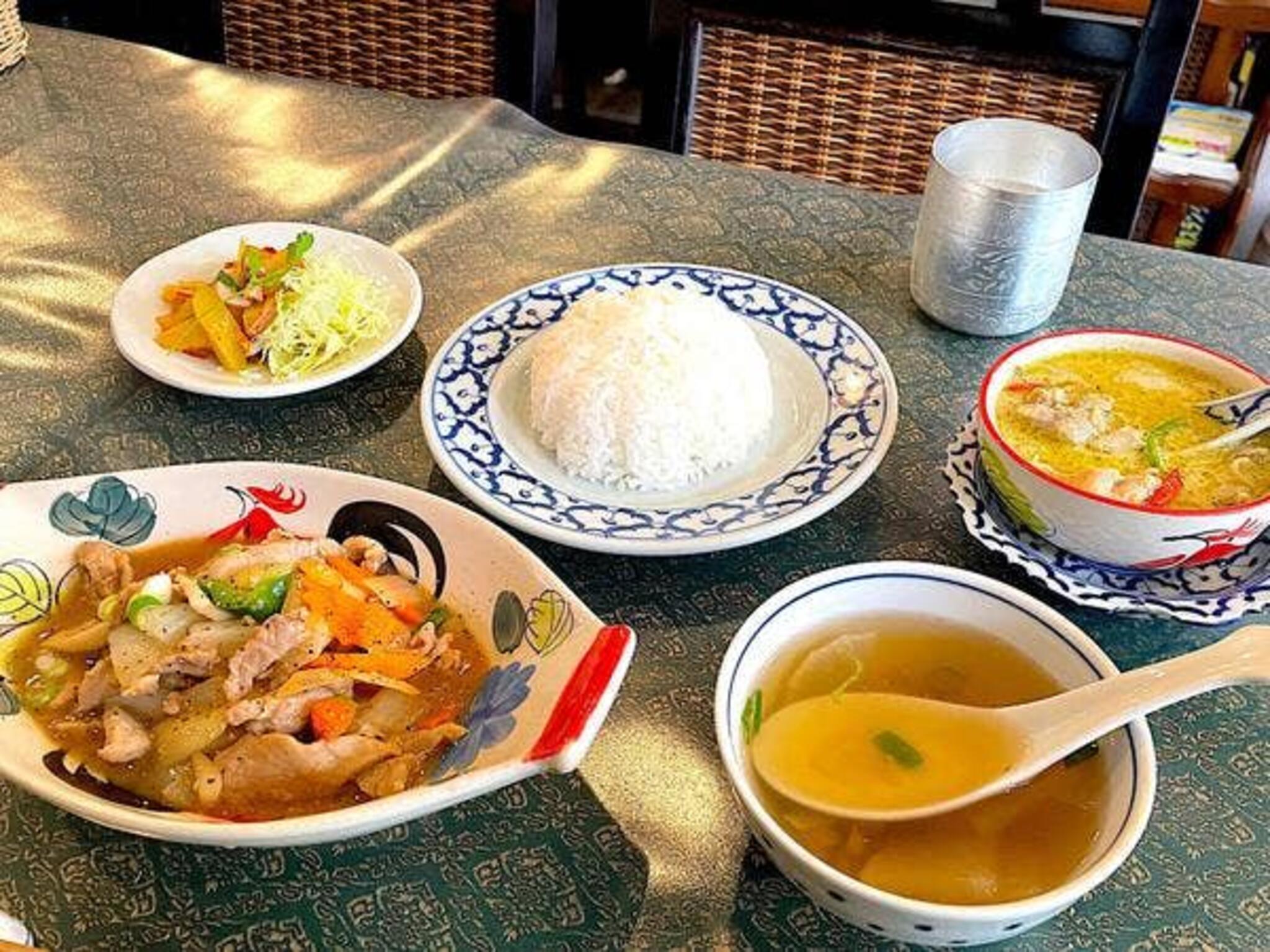 タイ国料理店 イサラの代表写真6