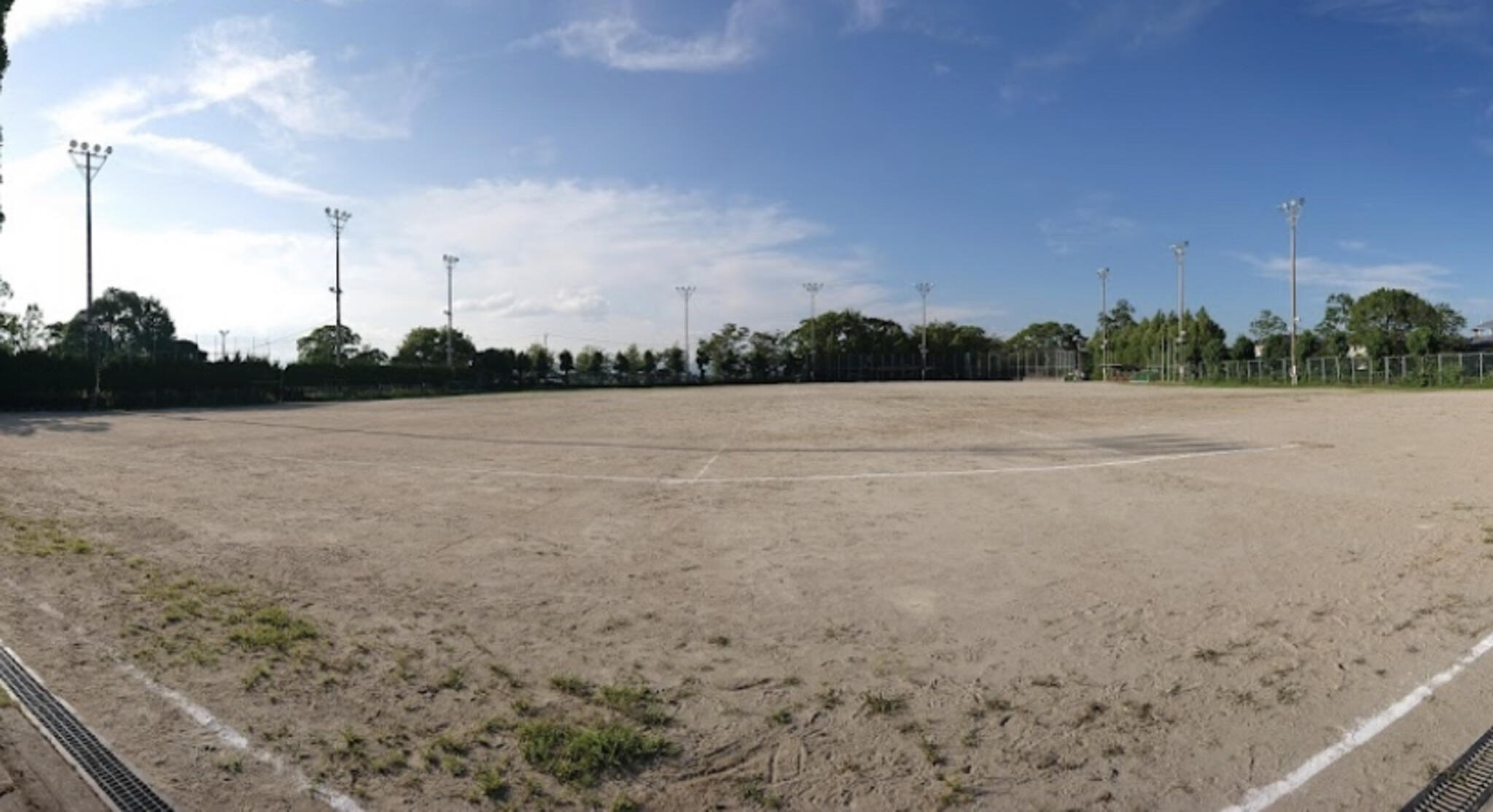 佐賀市立諸富公園体育施設多目的広場の代表写真1