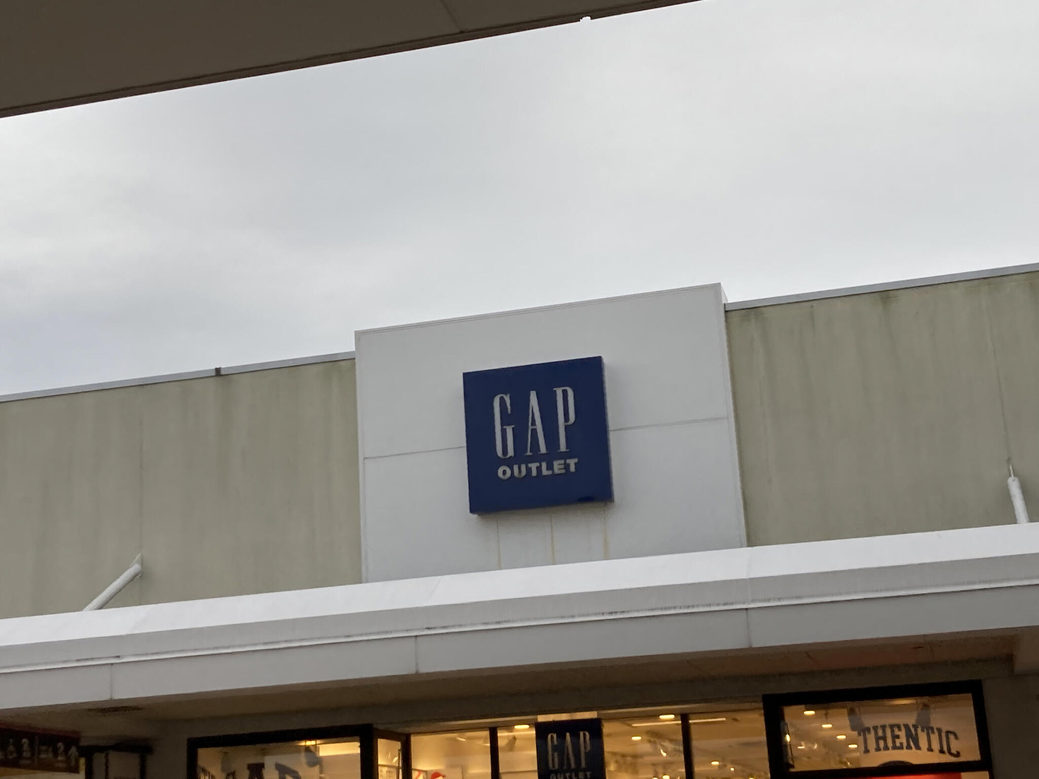 GAP Outlet 三井アウトレットパーク木更津店の代表写真6