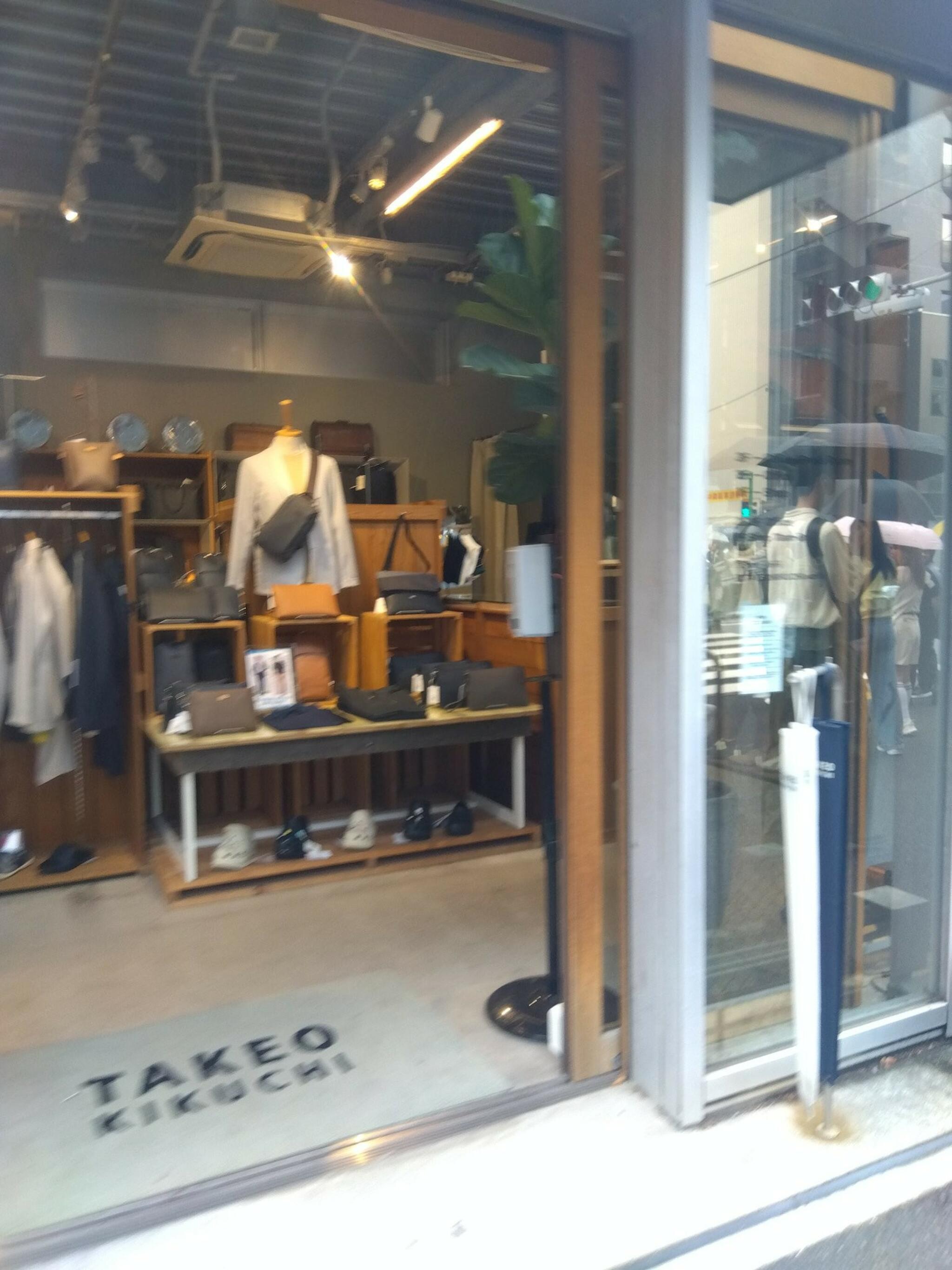 TAKEO KIKUCHI 渋谷明治通り本店の代表写真3