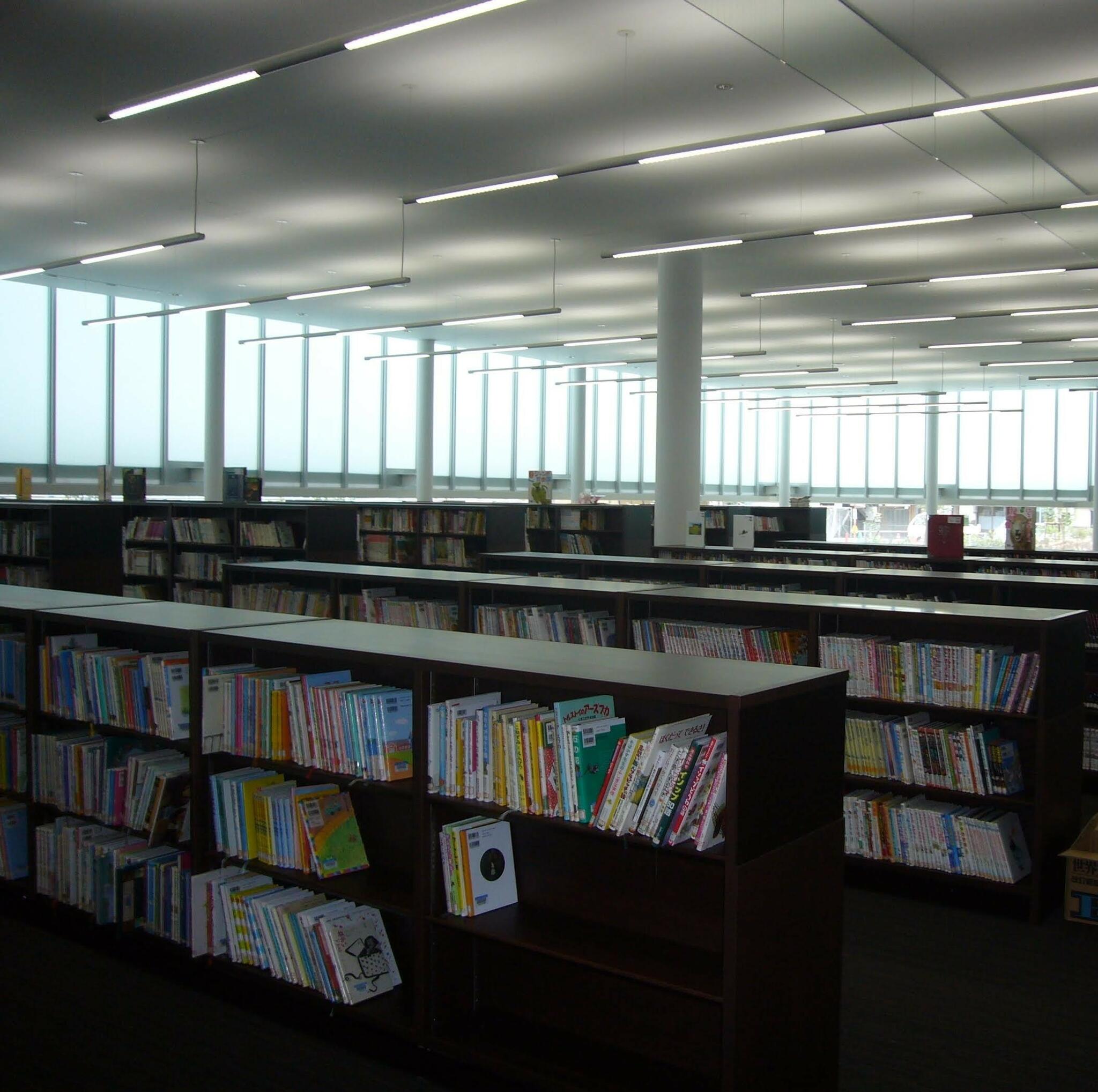 田辺市立図書館の代表写真3