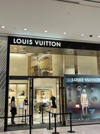 クチコミ : LOUIS VUITTON ナゴヤ ミッドランド スクエア店 - 名古屋市中村区名駅/ハイブランド | Yahoo!マップ