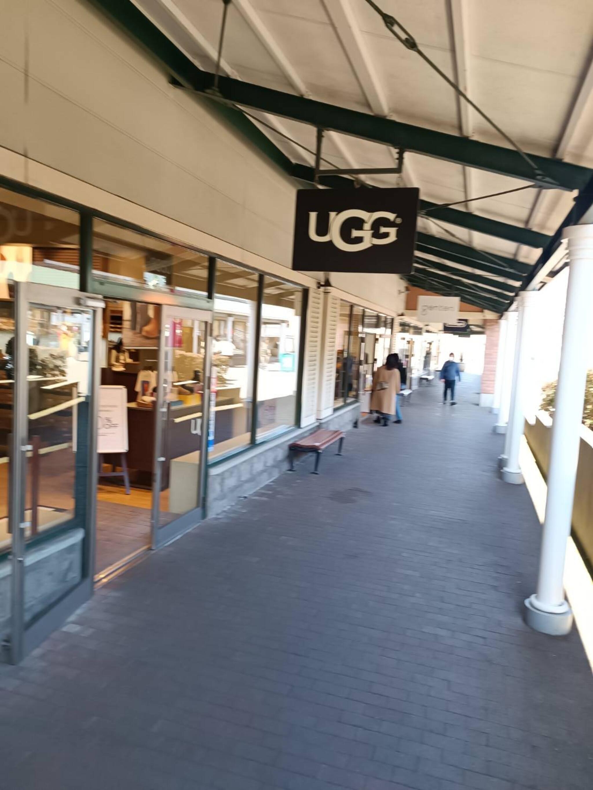 Cheshire oaks ugg on sale shop