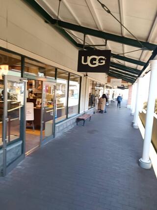 Cheshire oaks ugg clearance shop